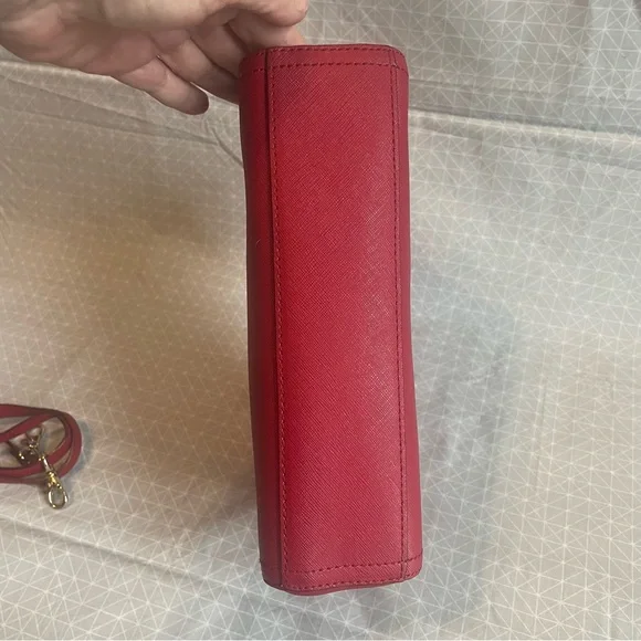 Lo & Sons The Pearl Crossbody Bag in Red Saffiano/Gold/Gray - Picture 5 of 6